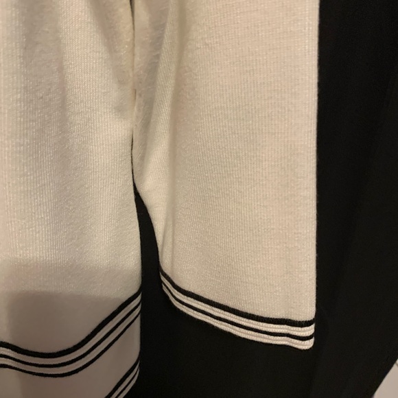 Investments 3/4 sleeve light weight sweater - Picture 4 of 4